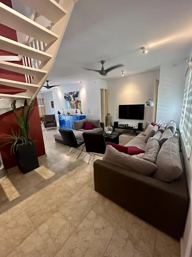 Villa And Pool Walk To Palm Beach Ideal For Groups